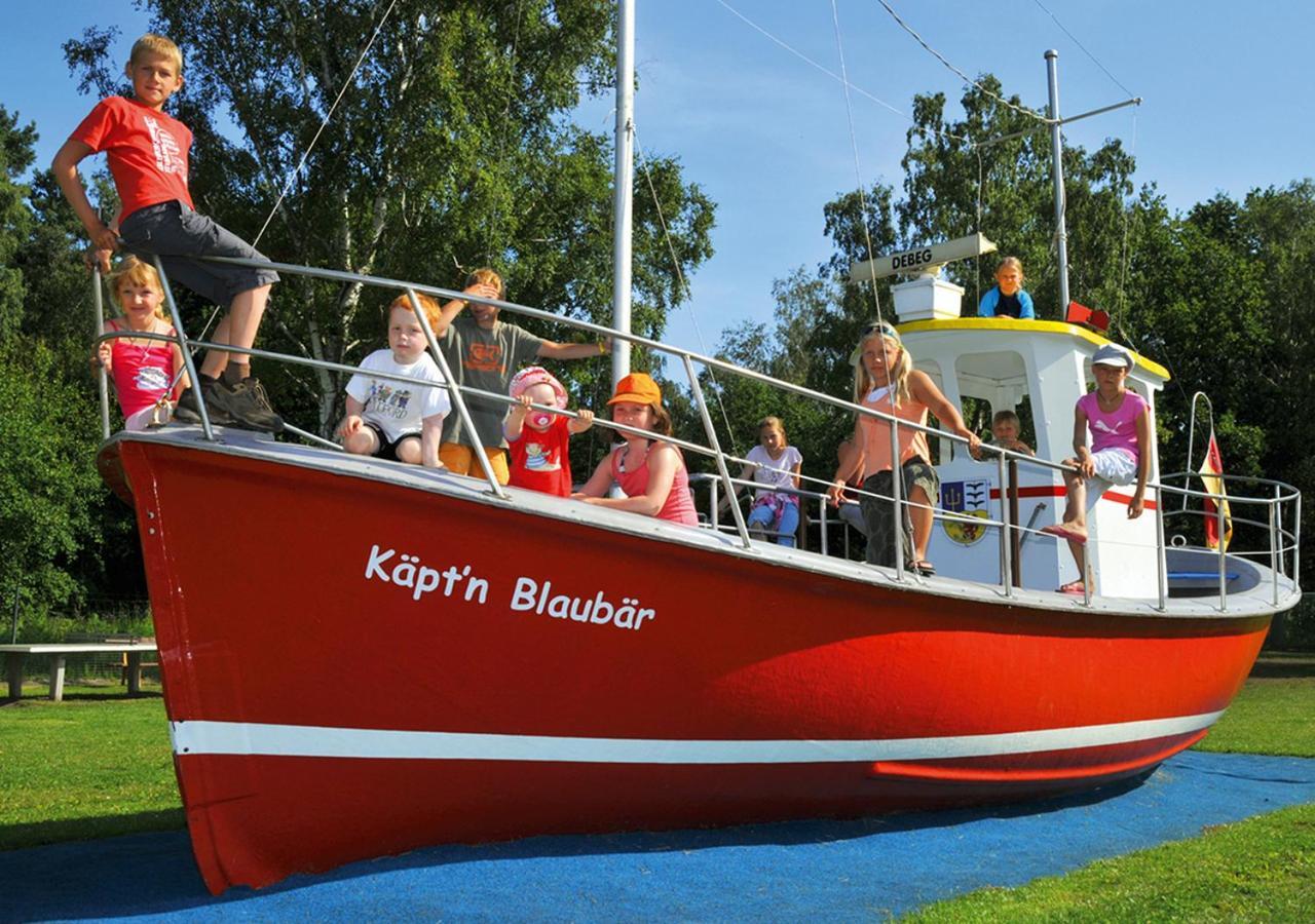 Ferienpark Freesenbruch Wohnung 2 6 - Windrose Zingst Buitenkant foto