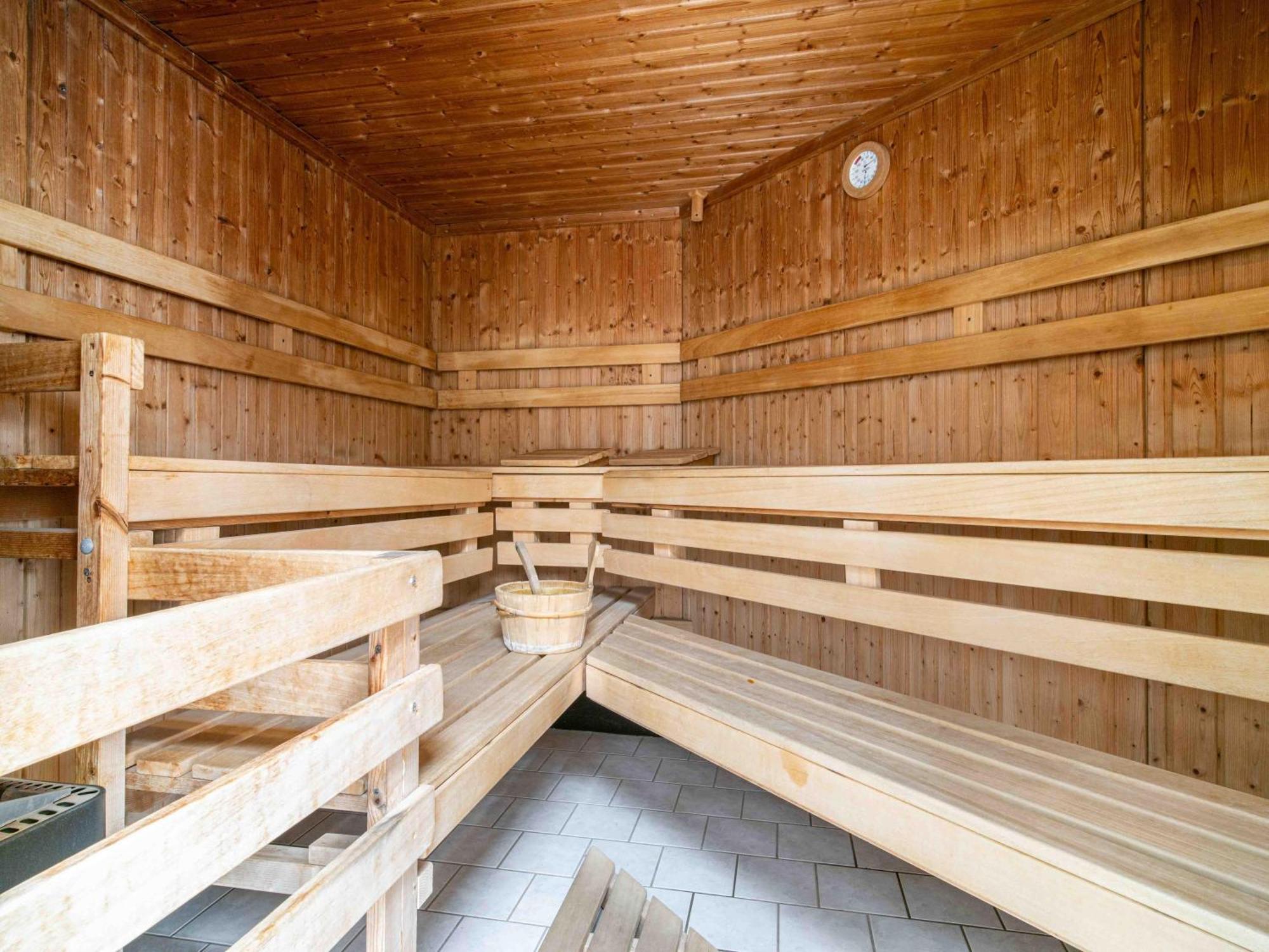 Ferienpark Freesenbruch Wohnung 2 6 - Windrose Zingst Buitenkant foto